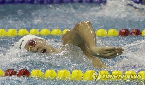 박태환 '물보라 일으키며'
