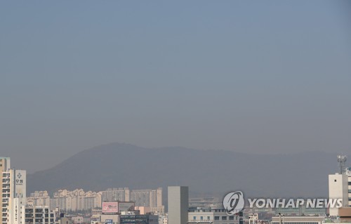 미세먼지 '나쁨'…뿌연 하늘