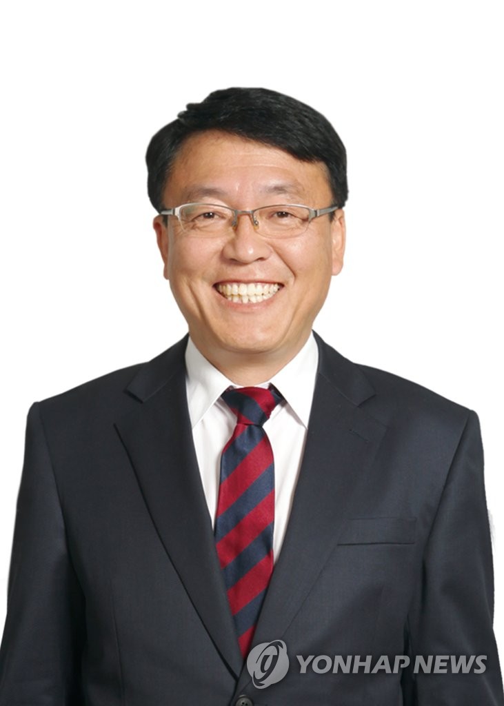 사전선거운동 벌금형 받은 박 전 교장 모습