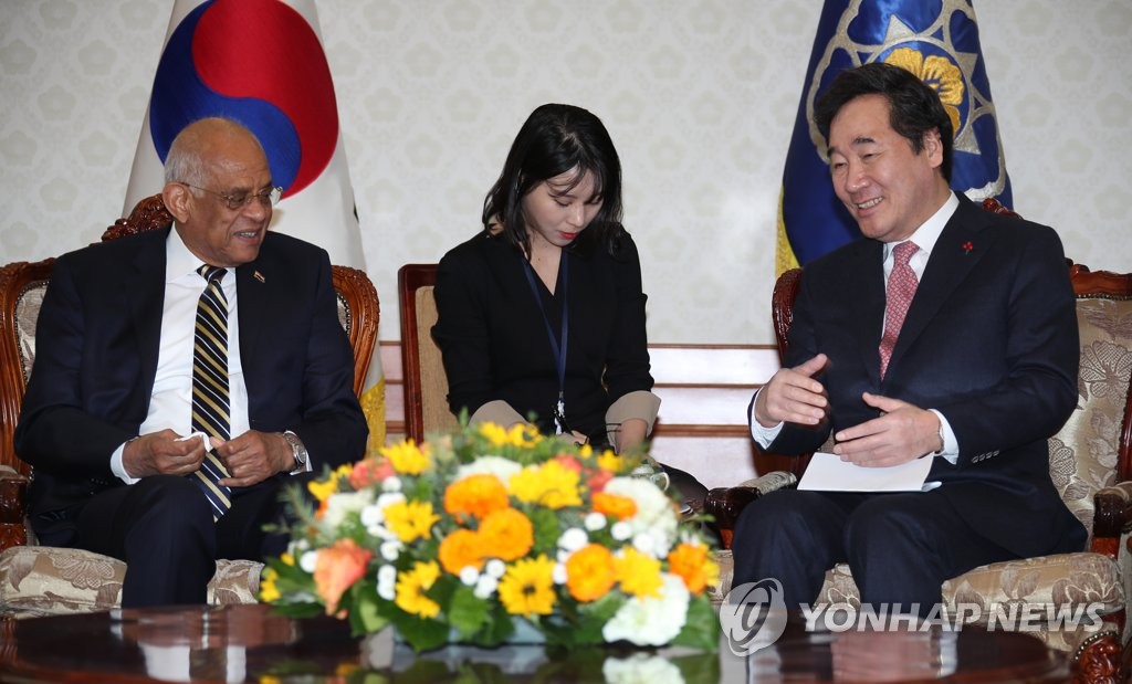 PM meets Egyptian speaker PM meets Egyptian speaker