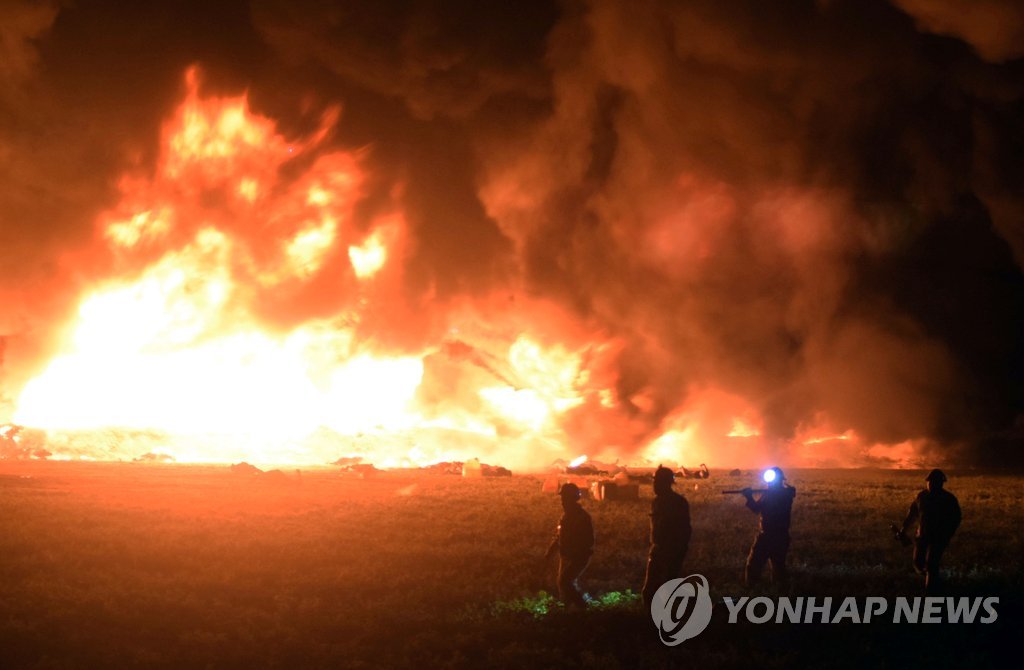 화염 치솟는 멕시코 송유관 폭발사고 현장