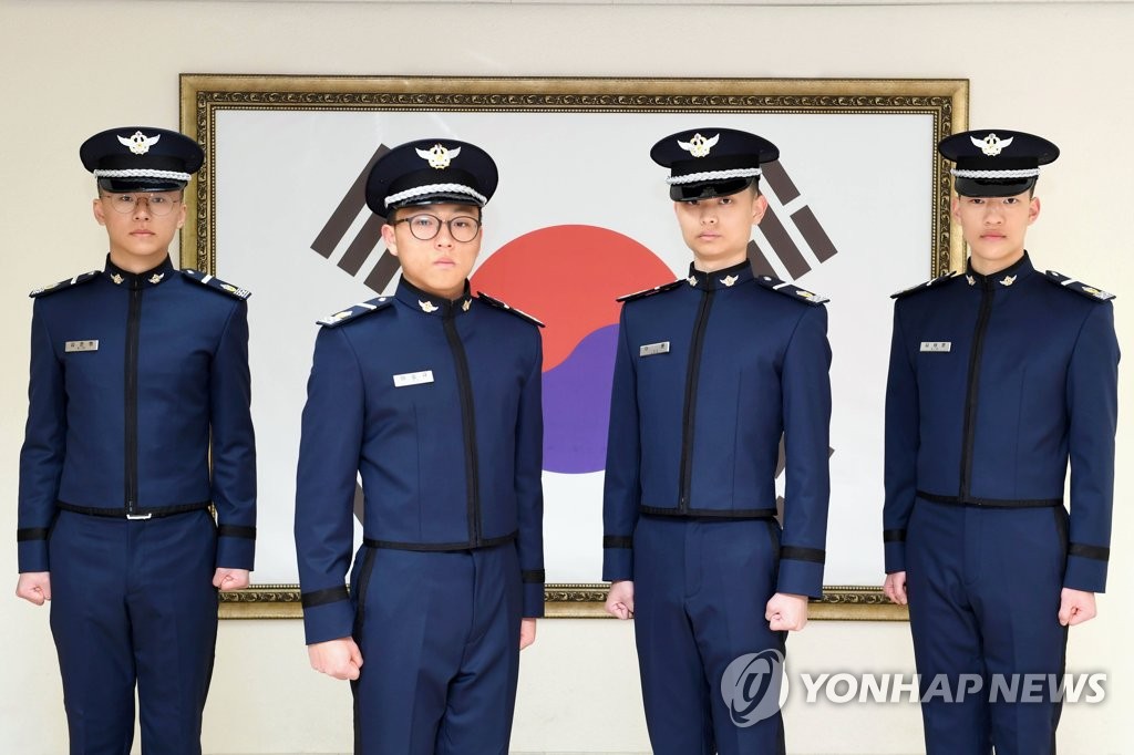 미국·캐나다 국적 포기하고 공사 입학