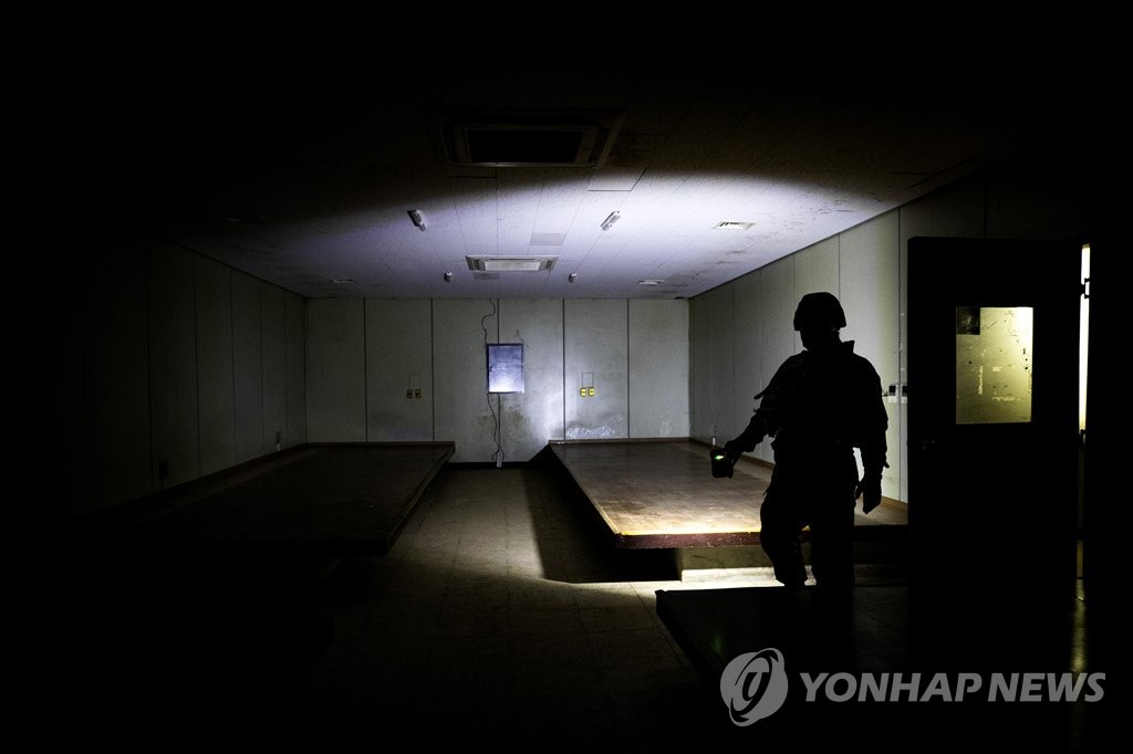 '시범 철수' 고성 GP 내부