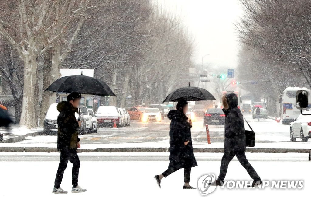 Direction le bureau sous la neige Direction le bureau sous la neige