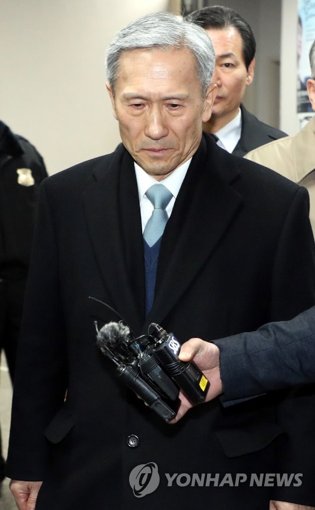 법정 구속은 면한 김관진 전 장관