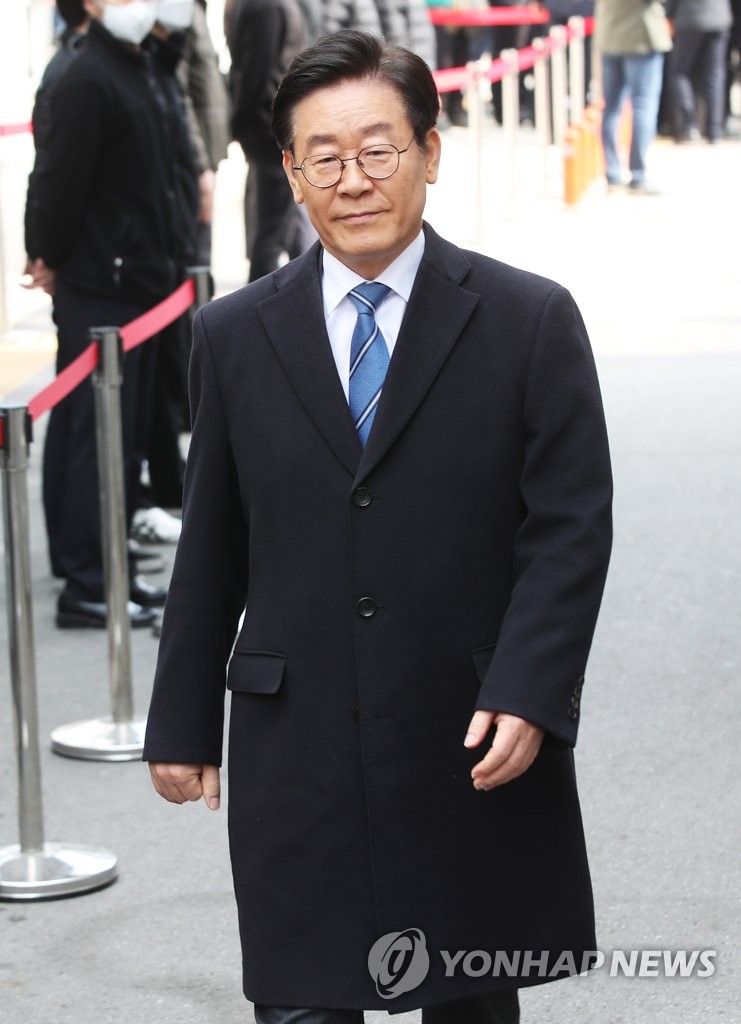 8차 공판 출석하는 이재명 경기지사