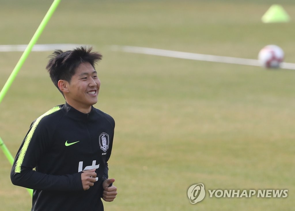 In this file photo from March 19, 2019, South Korean midfielder Lee Kang-in takes part in practice at the National Football Center in Paju, north of Seoul, ahead of friendly matches against Bolivia and Colombia. (Yonhap)