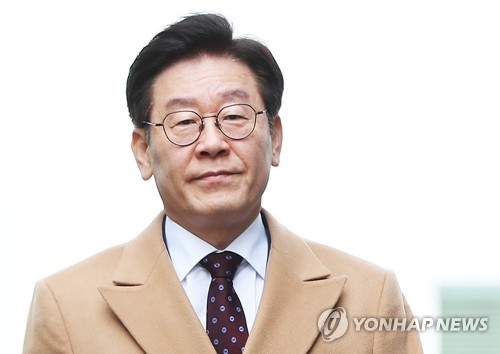 12차 공판 출석하는 이재명 경기지사