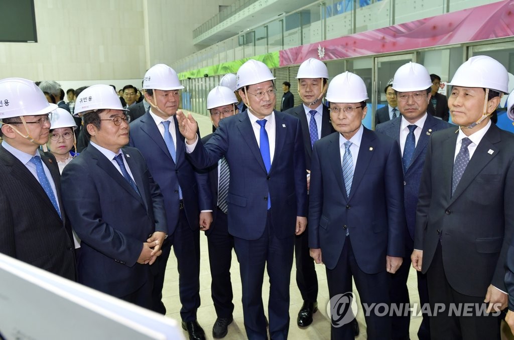 민주당 이해찬 대표, 광주수영대회 준비상황 점검