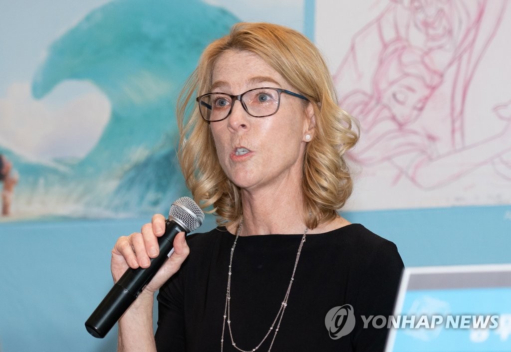 한국 찾은 메리 월시 총감독