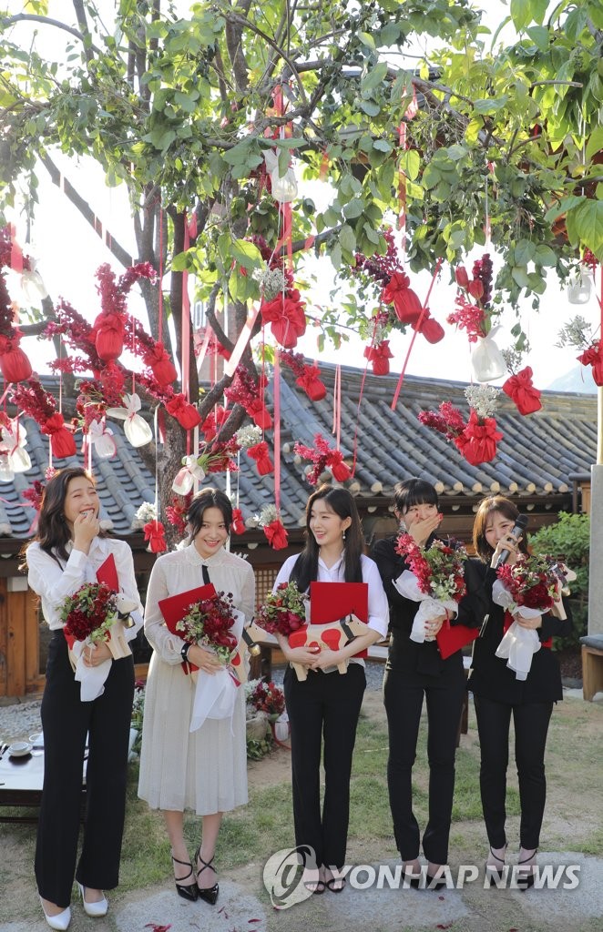 Girl group named promotional envoy for Swiss tourism Girl group named promotional envoy for Swiss tourism