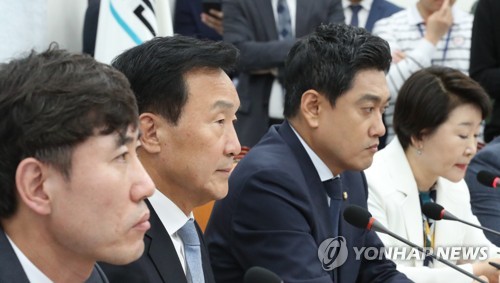 외로운 손학규?