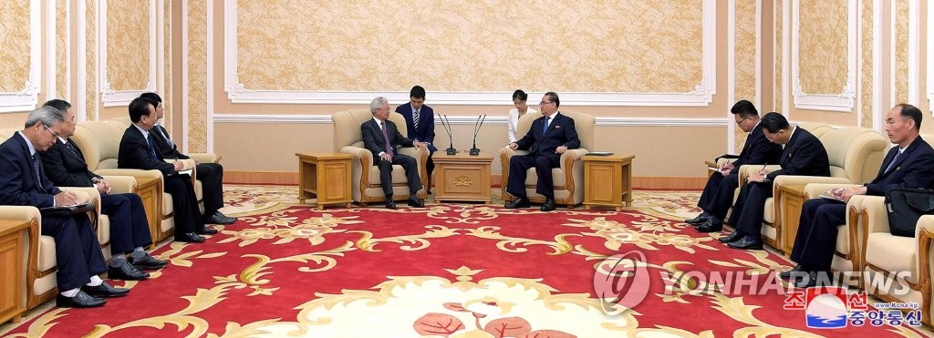 Senior N. Korean official meets Vietnamese delegation Senior N. Korean official meets Vietnamese delegation