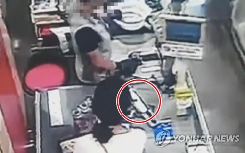 '전 남편 살해' 고유정, 범행 전 표백제 구입