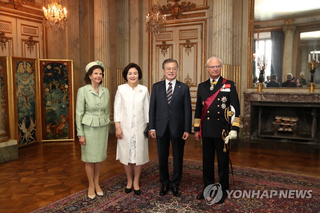 スウェーデン国王夫妻と記念撮影 スウェーデン国王夫妻と記念撮影