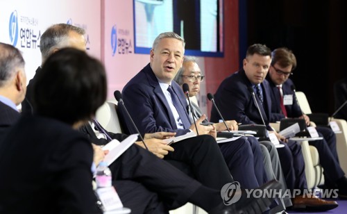 발언하는 아담 슈렉 AP 아태지역 편집총국장