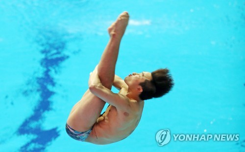 한국 다이빙 간판 우하람의 화려한 연기