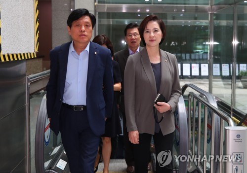 대입제도 개선 당정청 회의 마친 유은혜