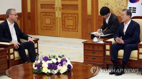 문 대통령, 국경없는기자회 사무총장 접견