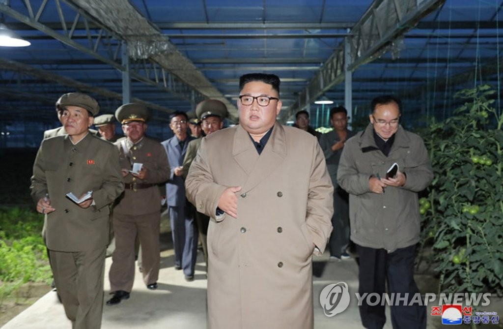 북한 김정은, 경성군 중평남새온실농장·양묘장 건설장 시찰