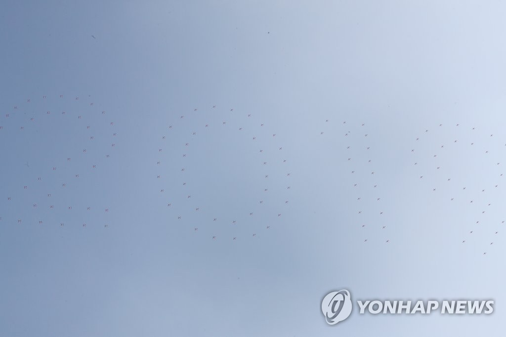 드론 150대가 연출한 '2019'