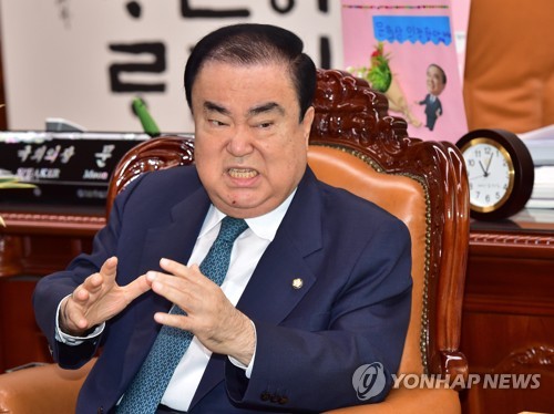 교섭단체 원내대표들과 회동하는 문 의장