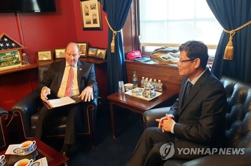 김연철 장관, 테드 요호 동아태소위 간사 면담