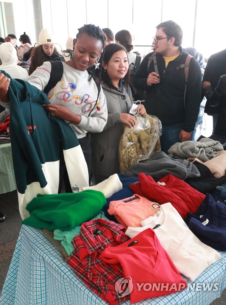 Donated winter clothes for foreign students Donated winter clothes for foreign students