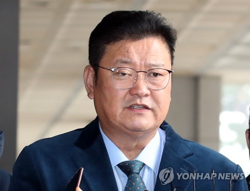 취재진 앞에 선 임동호