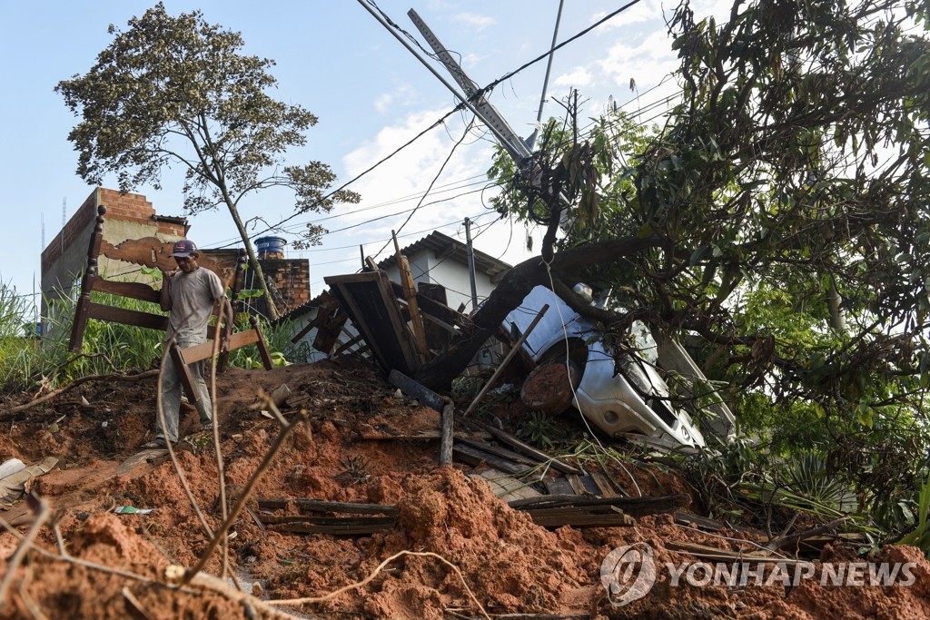 폭우·산사태로 파괴된 브라질 주택