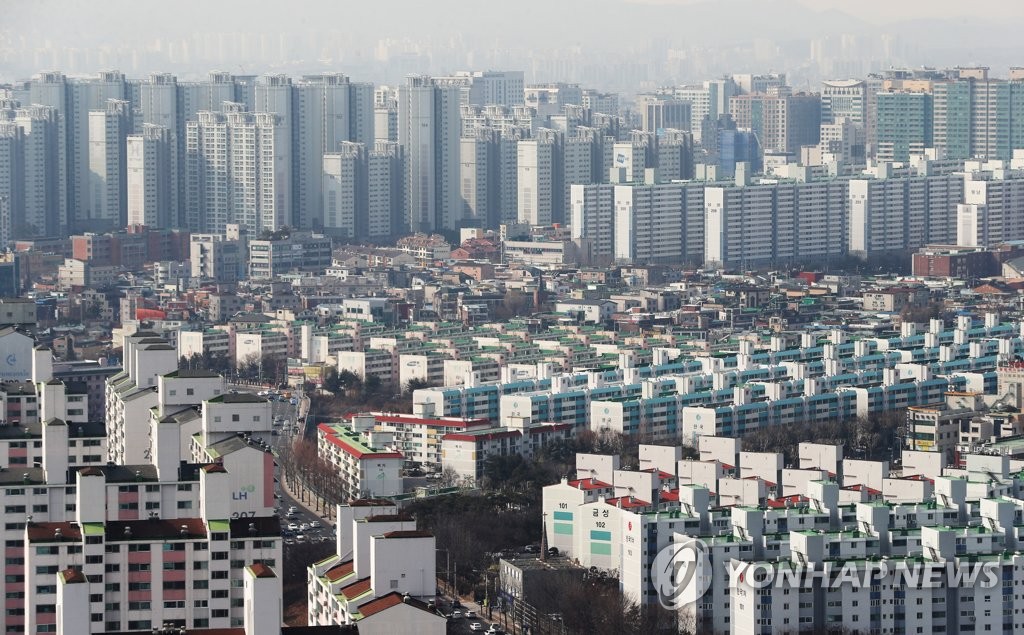 경기도 수원 시내 아파트 단지 모습