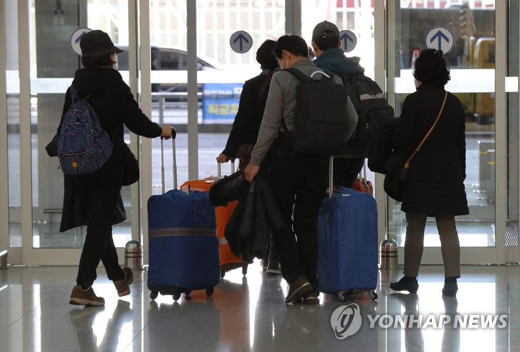 이스라엘, 항공기 가는 중인데 입국금지.. 되돌아온 여행객들