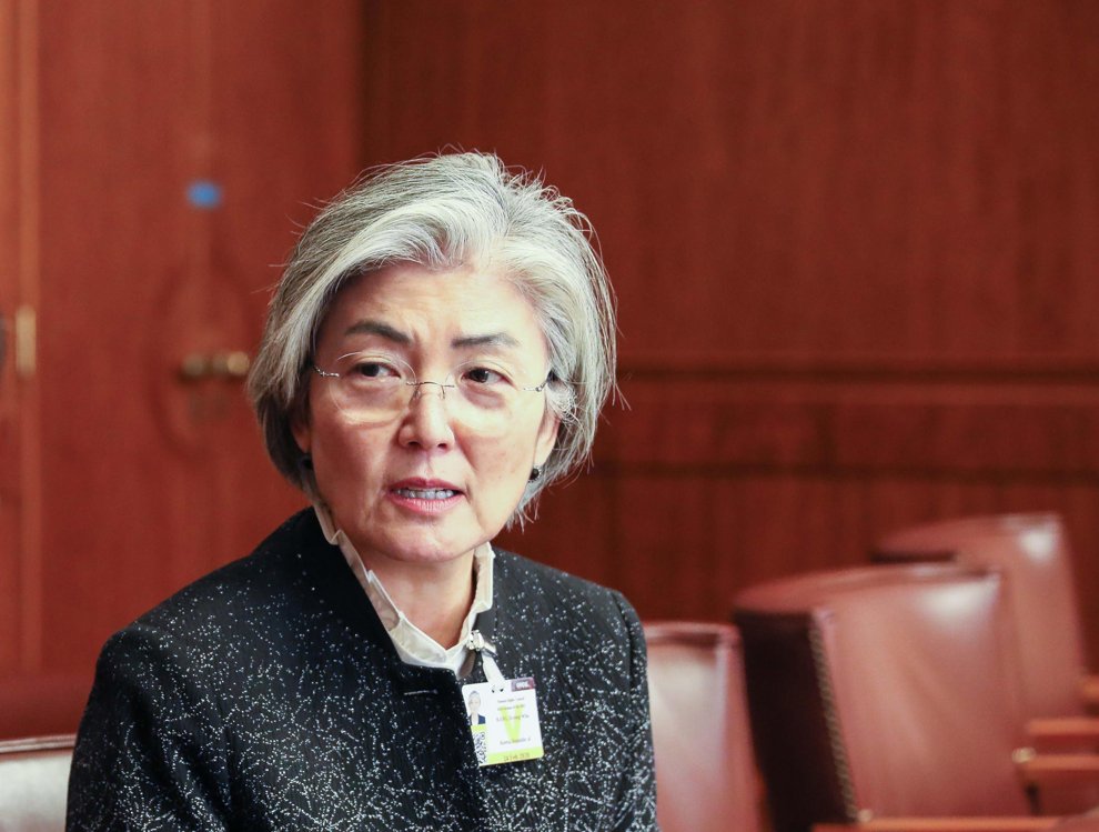 Foreign Minister Kang Kyung-wha speaks during an interview with Yonhap News Agency in Geneva on Feb. 24, 2020, in this photo provided by her ministry. (PHOTO NOT FOR SALE) (Yonhap)
