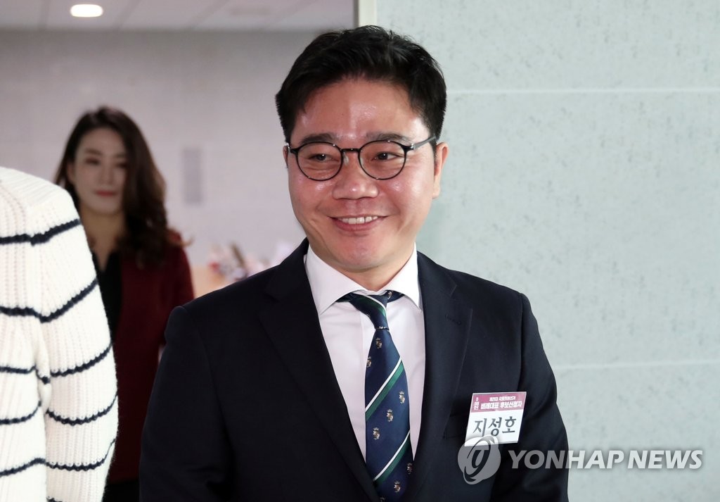 This file photo from March 12, 2020, shows lawmaker elect Ji Seong-ho attending an interview for the United Future Party's proportional representation candidates at the National Assembly in Seoul. (Yonhap)