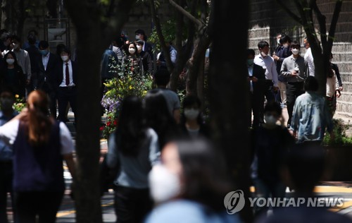 불안 속에서도, 일상은 계속된다