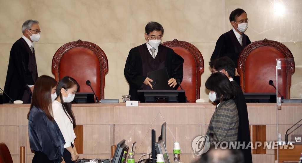 '그림 대작' 사건 공개변론 참석하는 권순일 대법관