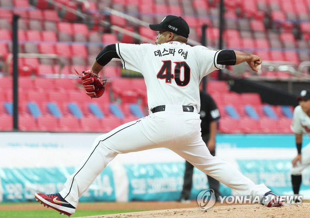 KT's Despaigne pitches against Kiwoon KT's Despaigne pitches against Kiwoon