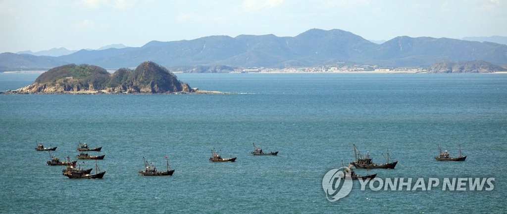ＮＬＬ付近で操業中の中国漁船（資料写真）＝（聯合ニュース）