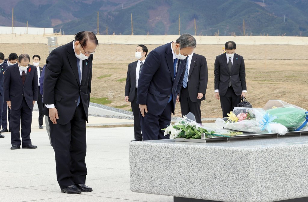 동일본대지진 해일피해 지역 찾은 스가 일본 총리