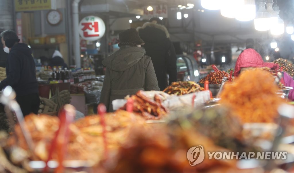 광주 양동시장 상인 확진에 '화들짝'