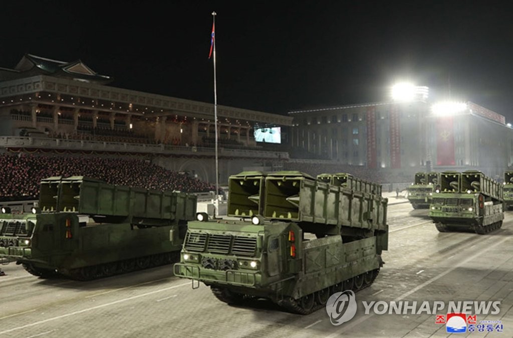 북한, 노동당 8차대회 기념 열병식…'북한판 에이테킴스'도