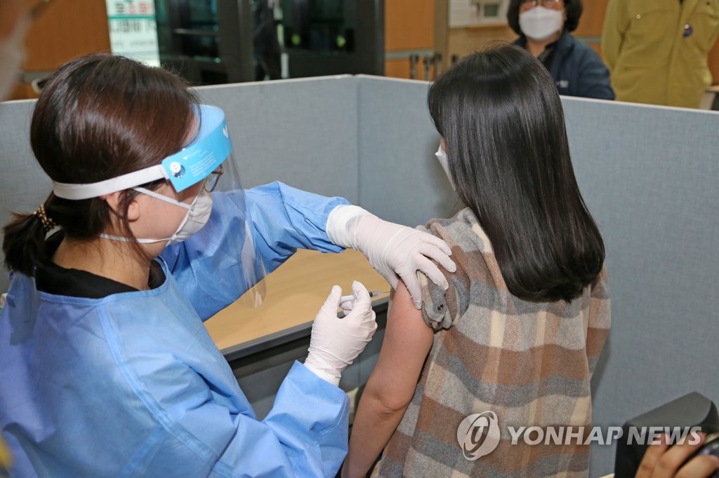 "내일부터 이렇게 주사 놓을 겁니다"