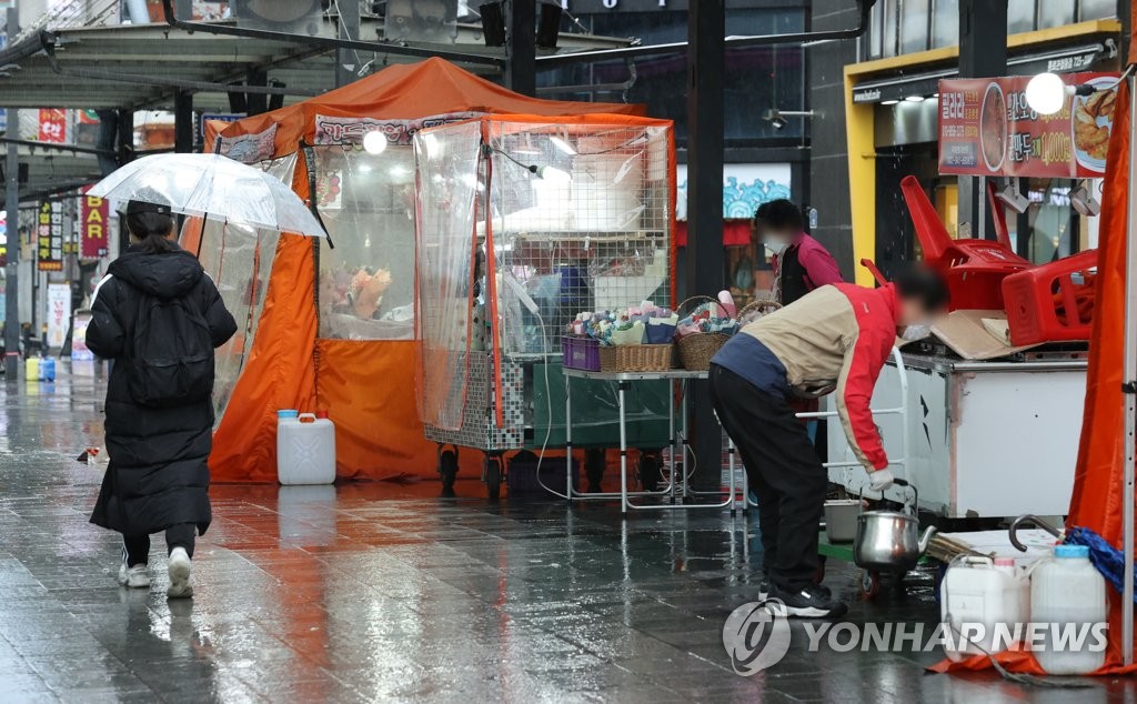 자영업자·소상공인 100만∼500만원…노점상도 지원