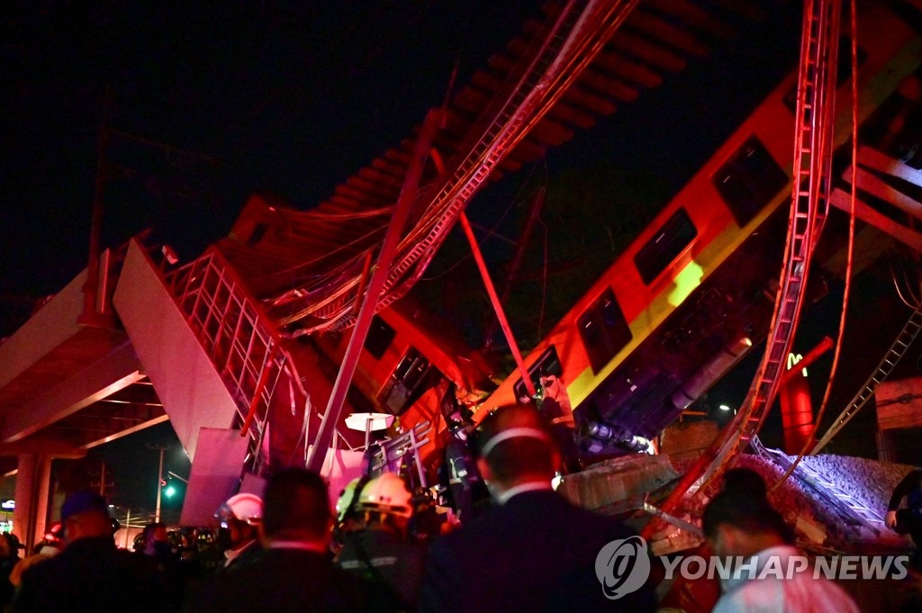 멕시코 지하철도 고가철도 붕괴 현장