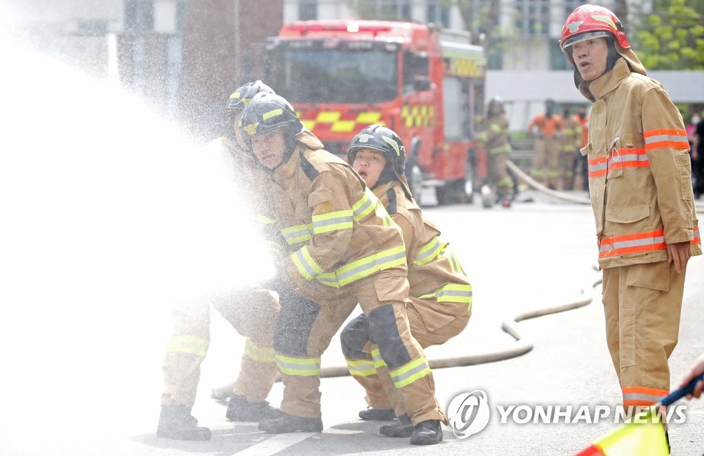 '누구보다 빠르게'