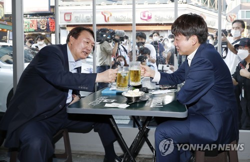 치맥회동 나선 이준석-윤석열