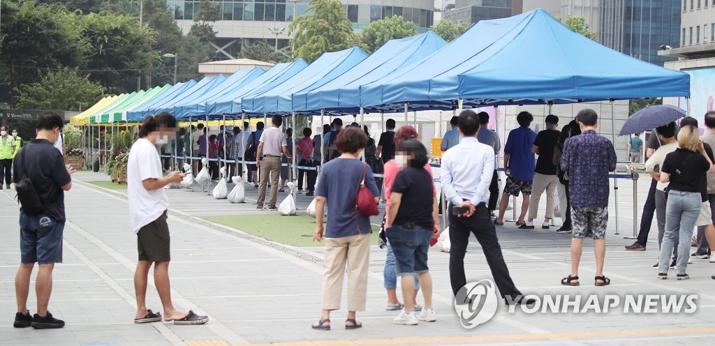 코로나19 신규확진 1천674명, 23일째 네자릿수 기록