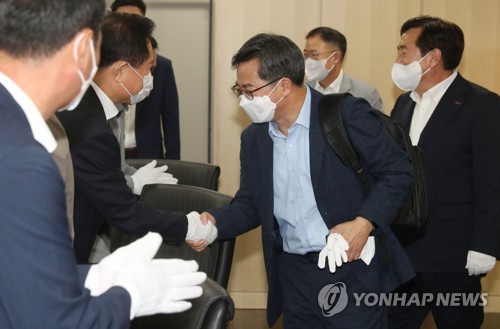 중소기업인 만난 김동연 전 경제부총리