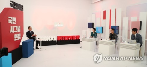 국민 시그널 면접에서 답변하는 최재형 후보