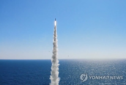 수중 도산안창호함에서 발사되는 SLBM